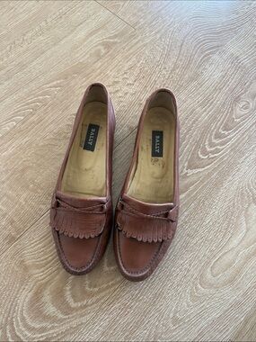 Bally Women's Chestnut Leather Tassel Margy Loafers Sz 8